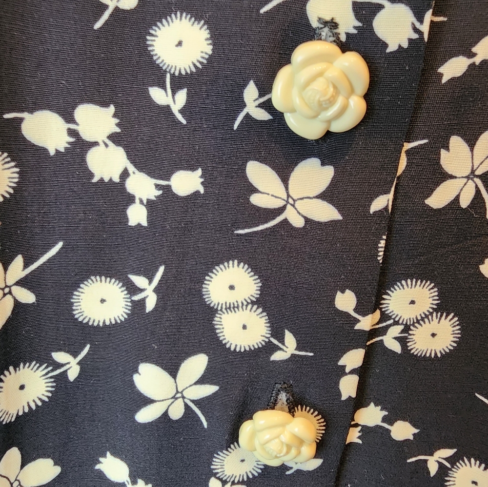 Vintage Floral Black and White Midi Dress - Picture 4 of 9